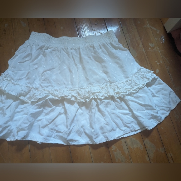 White Skirt - Picture 3 of 4